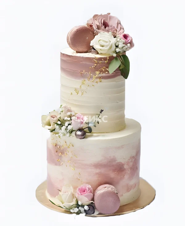 Красивый розовый торт с макарунс и цветами Фото