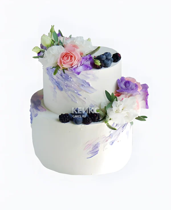 Шикарный торт с розами и голубикой Фото