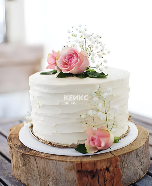 Одноярусный свадебный торт без мастики с розами и гипсофилой Фото