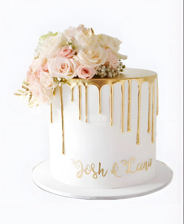 Одноярусный свадебный торт без мастики с золотой надписью Фото