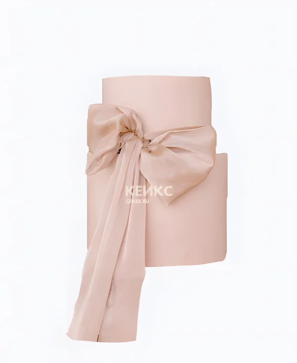 Гладкий бледно-розовый торт Фото