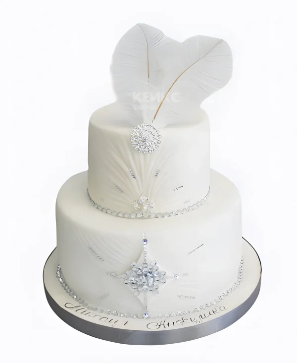 Свадебный торт гэтсби с надписью, стразами и перьями Фото