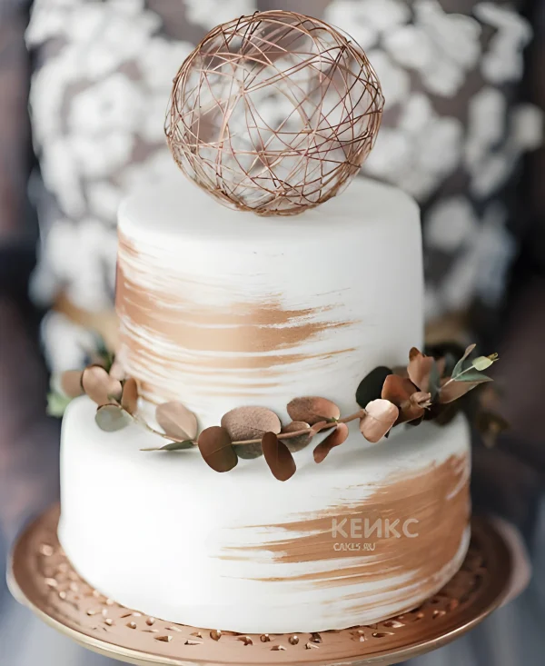 Торт бело-золотой без мастики Фото