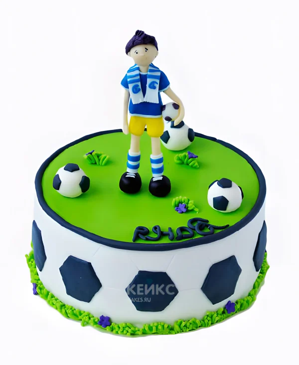 Торт Динамо с фигуркой и футбольным полем Фото