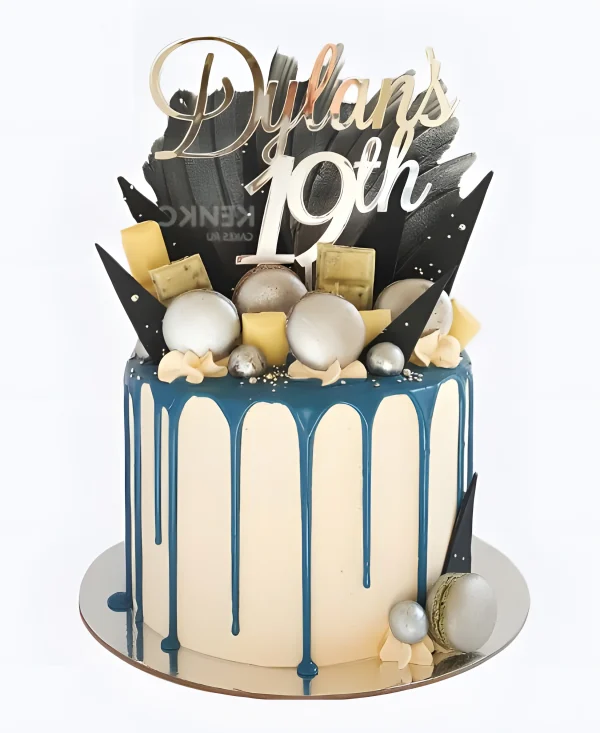 Необычный белый торт с синей глазурью Фото