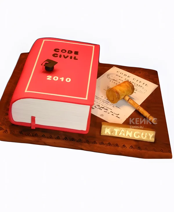 Торт с молотком судьи в красных оттенках Фото