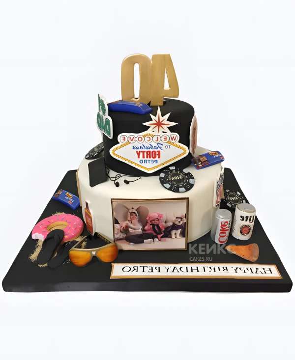 Двухъярусный торт с цифрами Фото