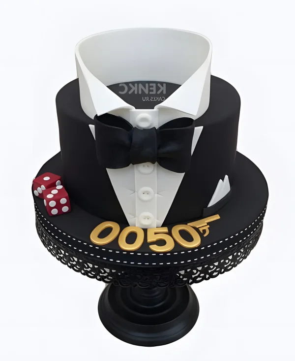 Торт костюм с покером и бабочкой Фото