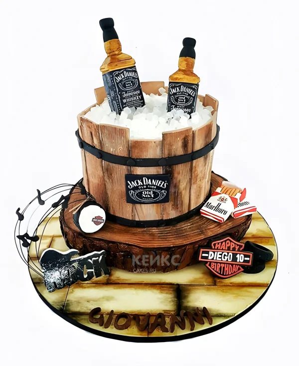 Торт в виде бочки с бутылками Фото