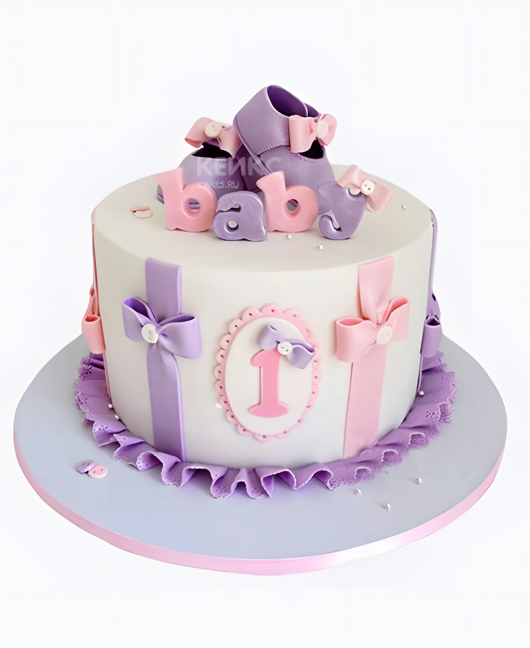 Торт с фиолетовыми башмачками и бантиками Фото