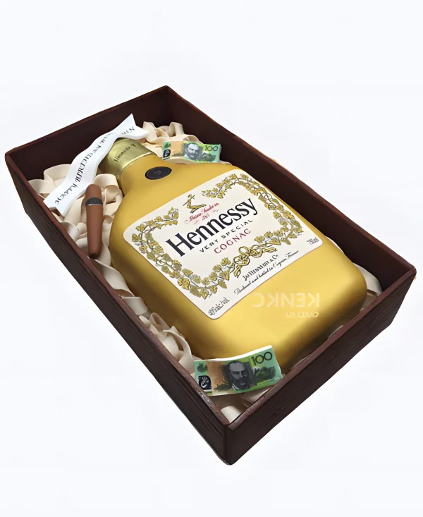 Торт с бутылкой Хеннесси и деньгами Фото