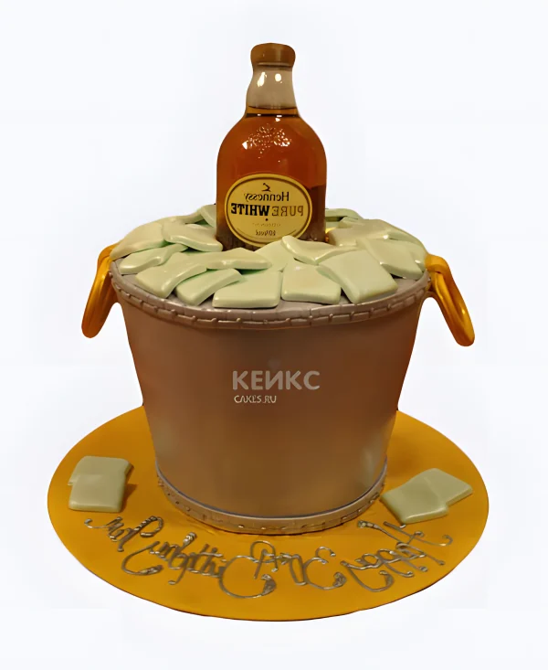 Дорогой торт с бутылкой коньяка Фото