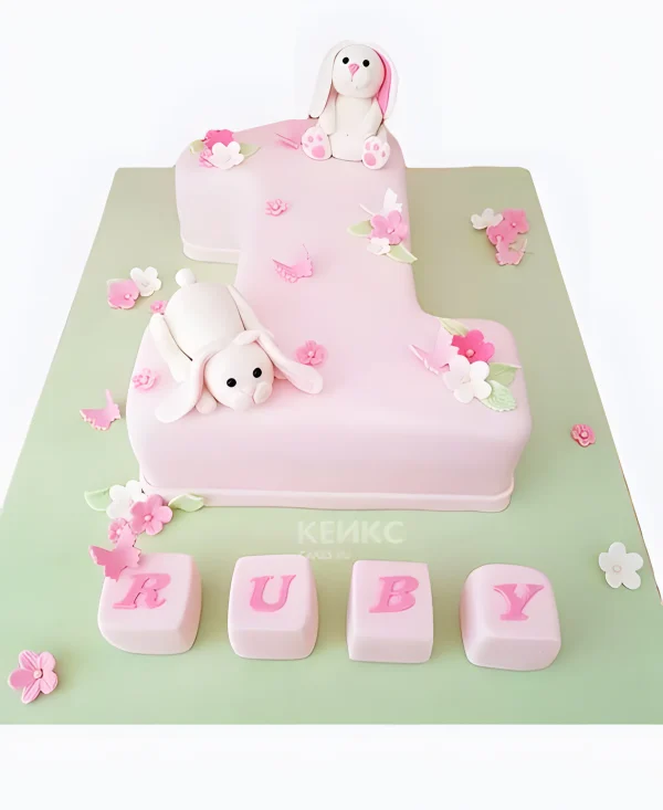 Розовый торт в виде цифры 1 для девочки Фото