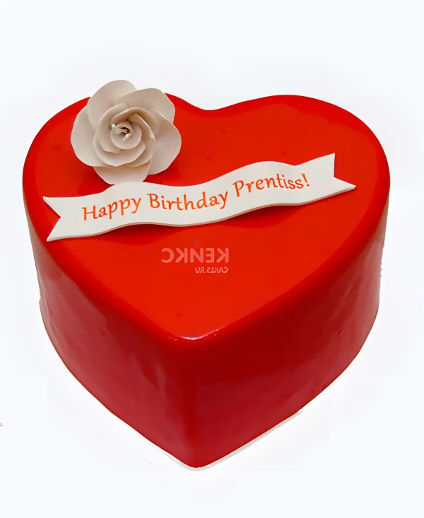 Торт на день рождения в виде сердца Фото