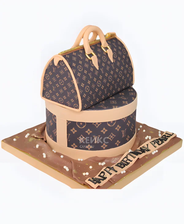 Потрясающий торт в виде сумки Луи Виттон Фото