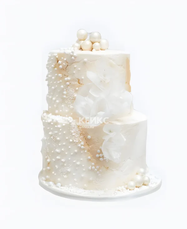 Красивый белый торт с массивным цветком Фото