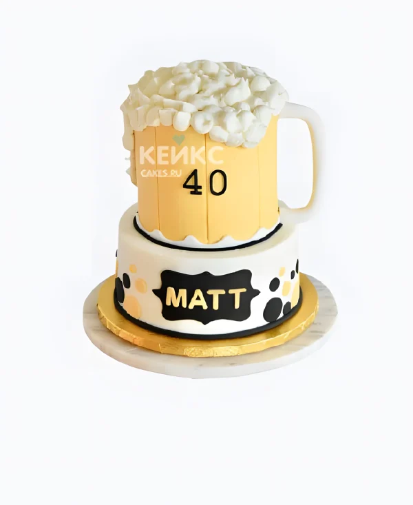 Торт мужчине на день рождения в виде кружки пива Фото