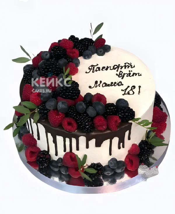 Торт маме на 40 лет с ягодами и надписью Фото