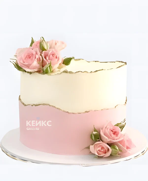 Бело розовый торт на 8 марта с кустовыми розами Фото