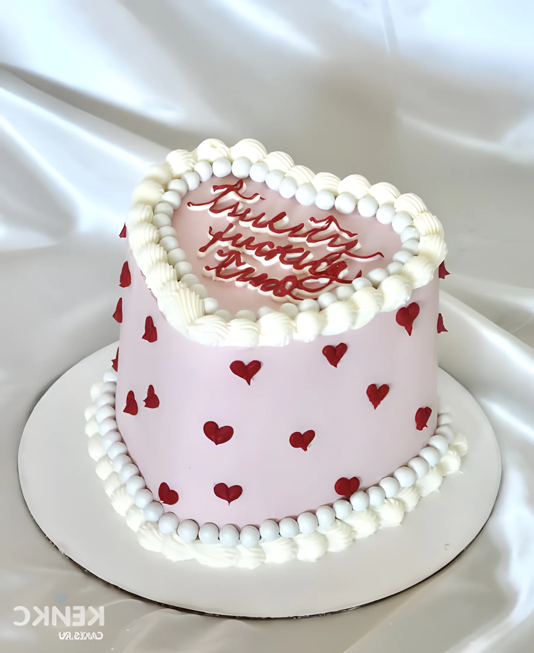 Эстетичный торт в форме сердца Фото