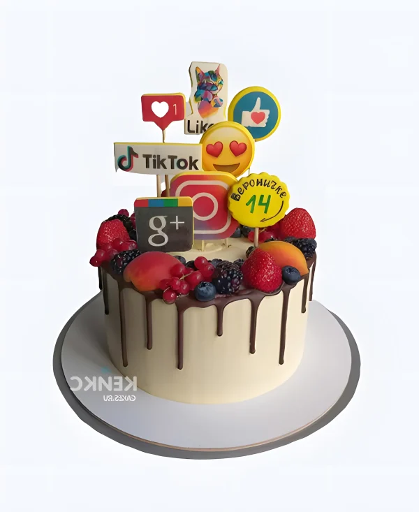 Ягодный торт с инстаграм и другими социальными сетями Фото