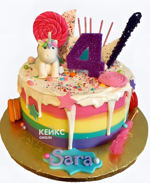 Яркий торт на 4 года девочке с единорогом и леденцом Фото