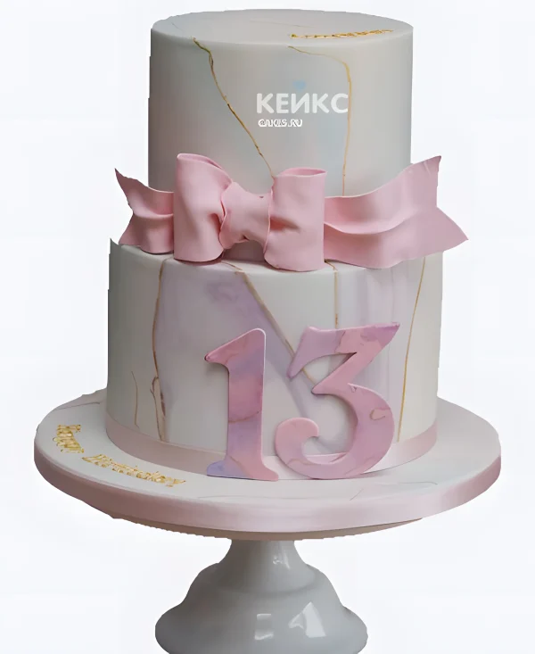 Мраморный торт на 13 лет с бантом Фото