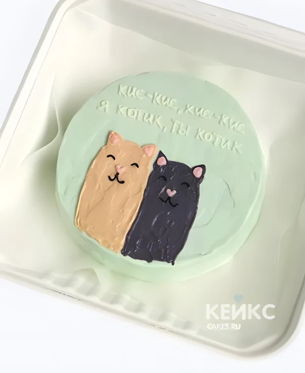 Нежный бенто торт с котиками и надписью Фото