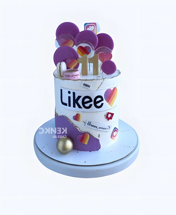 Нежный торт с инстаграм и леденцами Фото