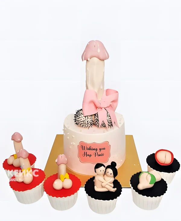 Прикольный торт на девичник с капкейками и фигурками Фото