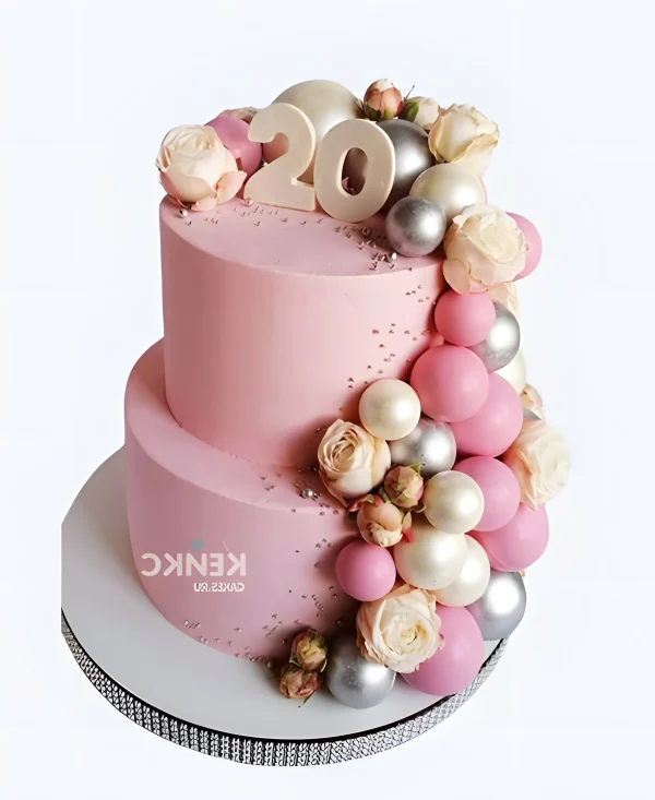 Розовый торт девушке на 20 лет с розами и шарами Фото