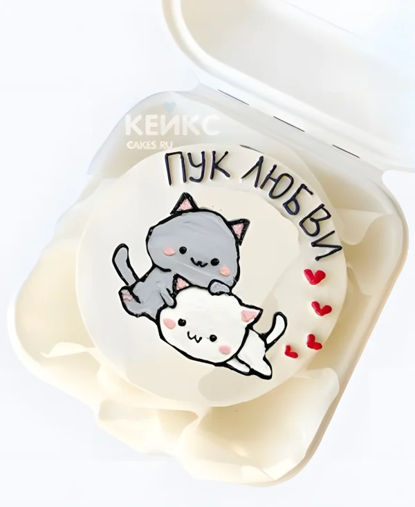 Сердечный бенто торт с котиками и надписью Фото