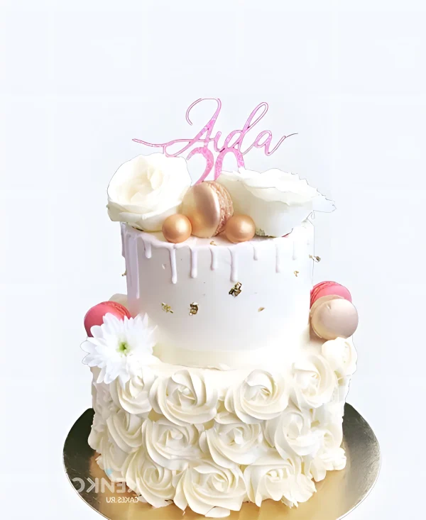 Торт девушке на 20 лет с рюшами и цветами Фото