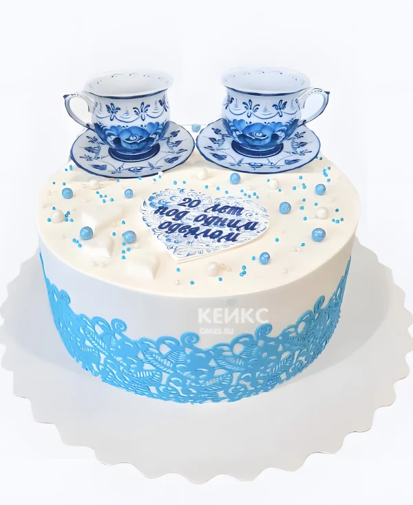 Торт на фарфоровую свадьбу с голубым кружевом Фото