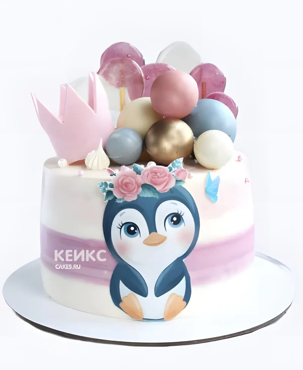 Торт с пингвином и короной Фото