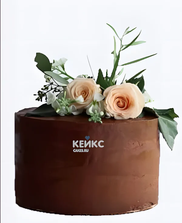 Торт в коричневом цвете из крема с розами Фото