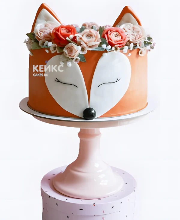 Торт в виде лисы с кустовыми розами Фото