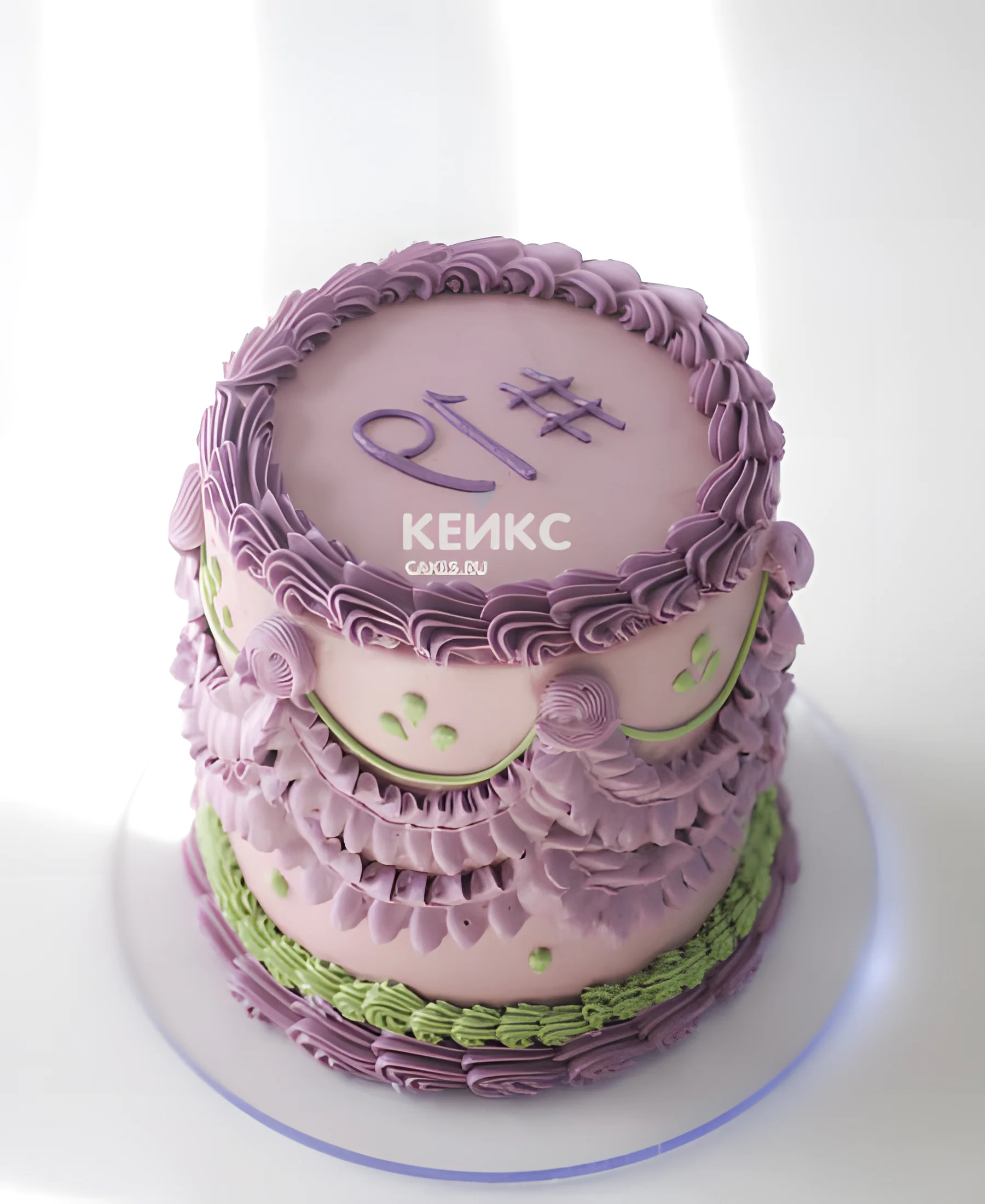 Винтажный эстетичный торт на 19 лет Фото