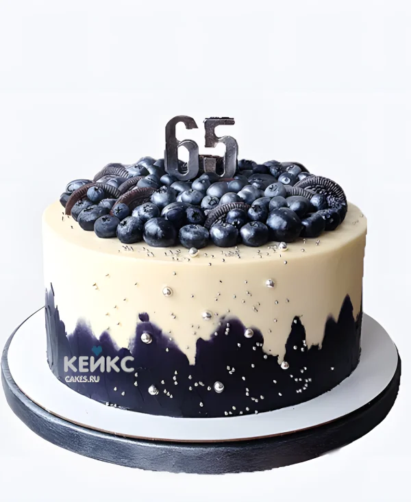 Вкусный торт мужчине на 65 лет с голубикой Фото