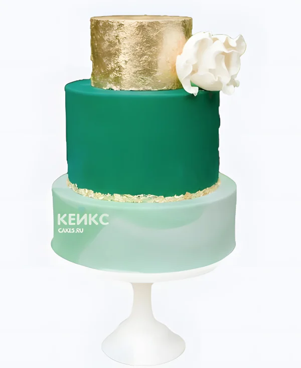 Зелено-золотой торт с цветком из мастики Фото