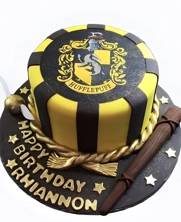 Минималистичный детский тортик в стиле Пуффендуй Фото