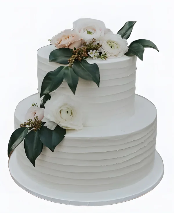 Белый торт рифленый с цветами и листочками Фото