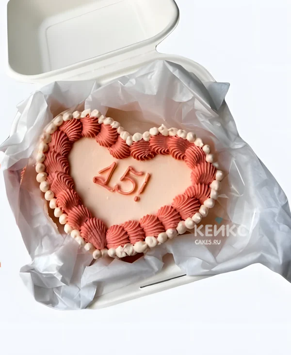 Бенто-торт на 15 лет в виде сердца Фото