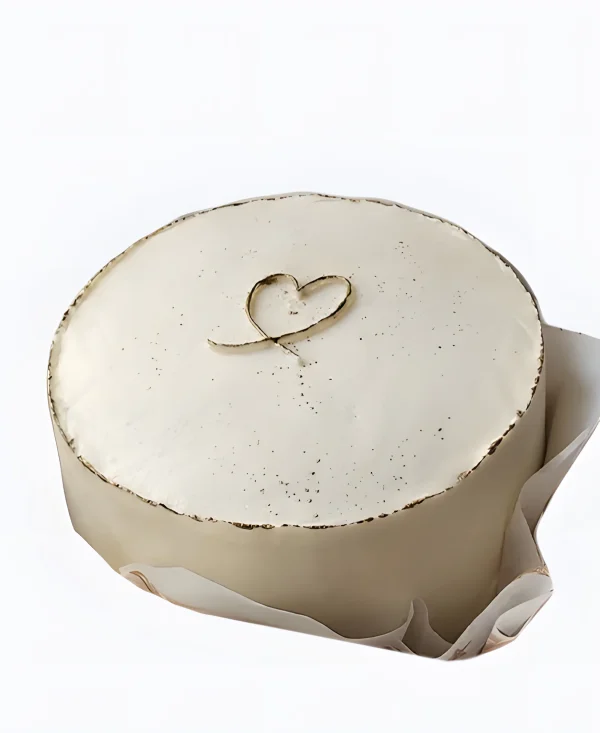 Бенто-торт с золотым обрамлением и сердцем Фото