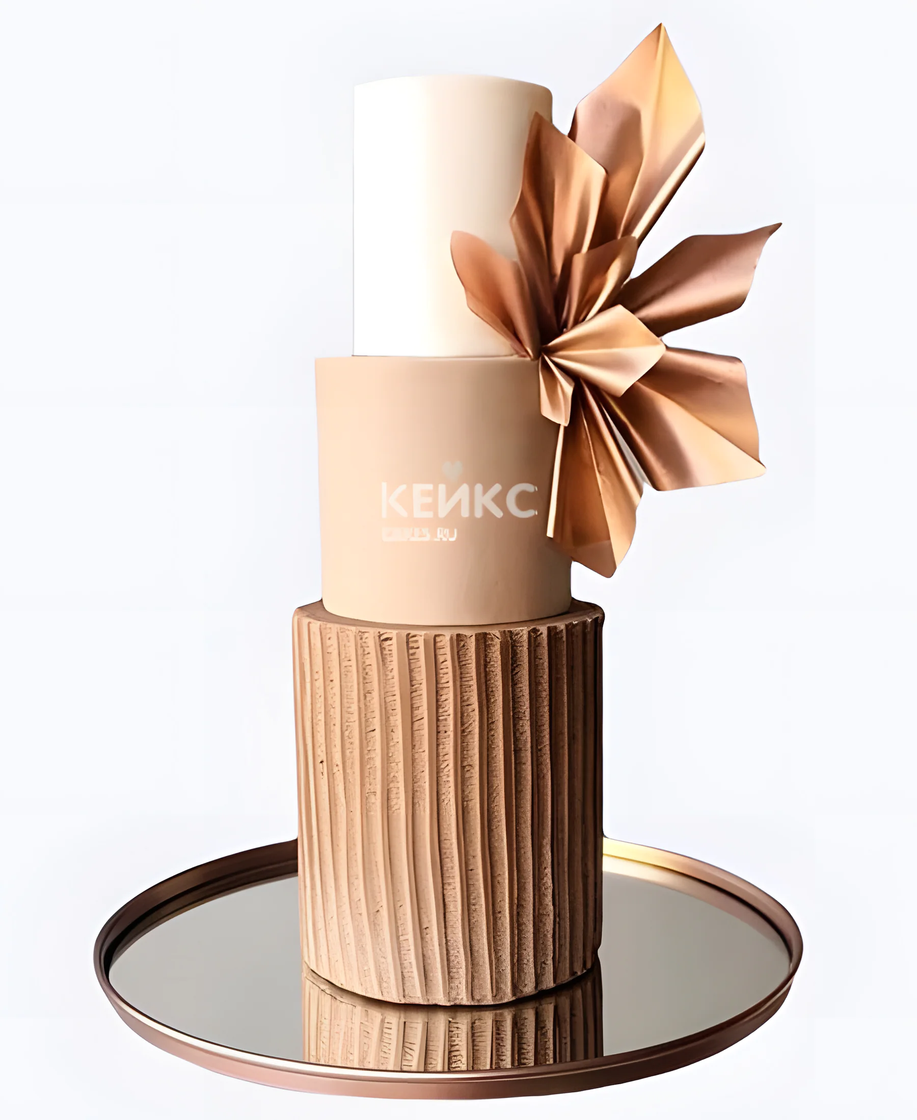 Бежевый свадебный торт Изящность Фото