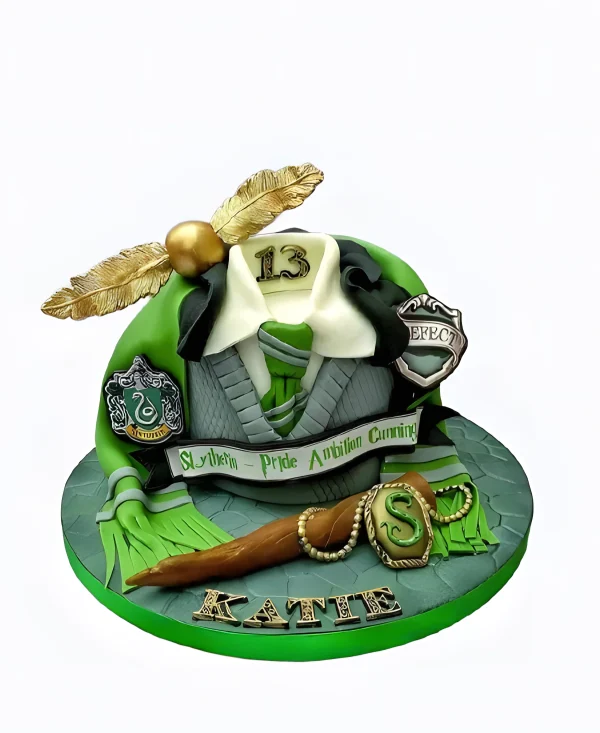 Детский тортик по Гарри Поттеру на 13 лет с гербом и формой Слизерин Фото