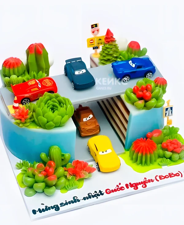 Два крутых тортика с машинками для мальчиков Фото