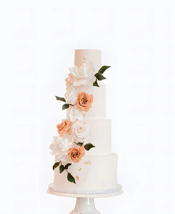 Изящный трендовый торт на свадьбу Фото