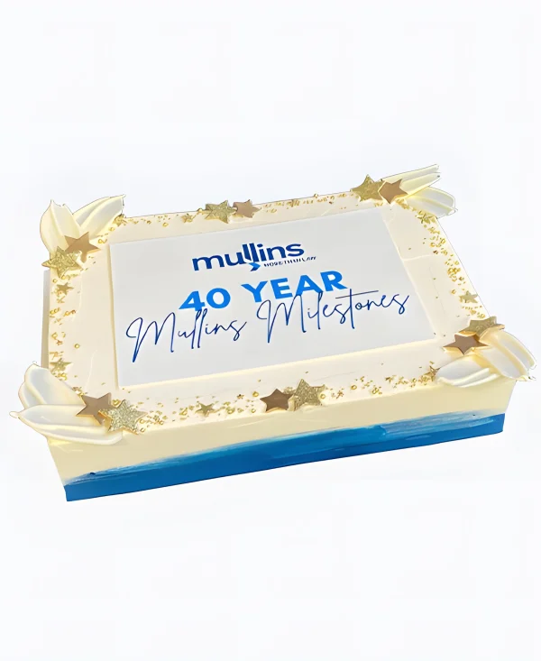 Корпоративный торт прямоугольный со звездочками и посыпкой Фото