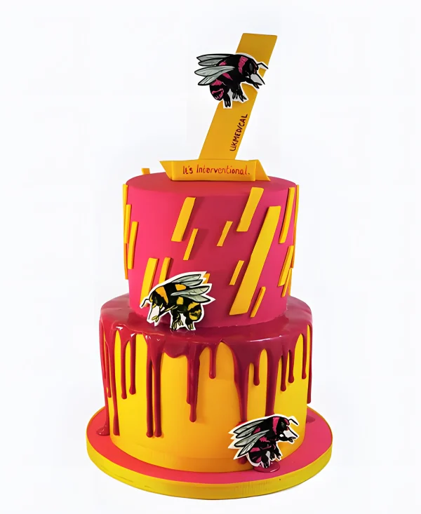 Корпоративный торт яркий с пчелками Фото